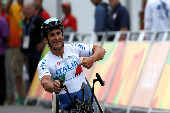 Alex Zanardi volta para casa após 18 meses no hospital - News Rondônia