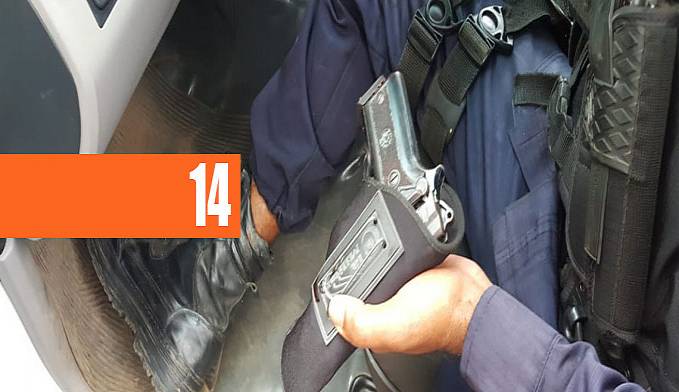 JOVEM ARMADO COM PISTOLA É PRESO APÓS TENTAR FUGIR DA POLÍCIA ENTRANDO EM MATAGAL - News Rondônia