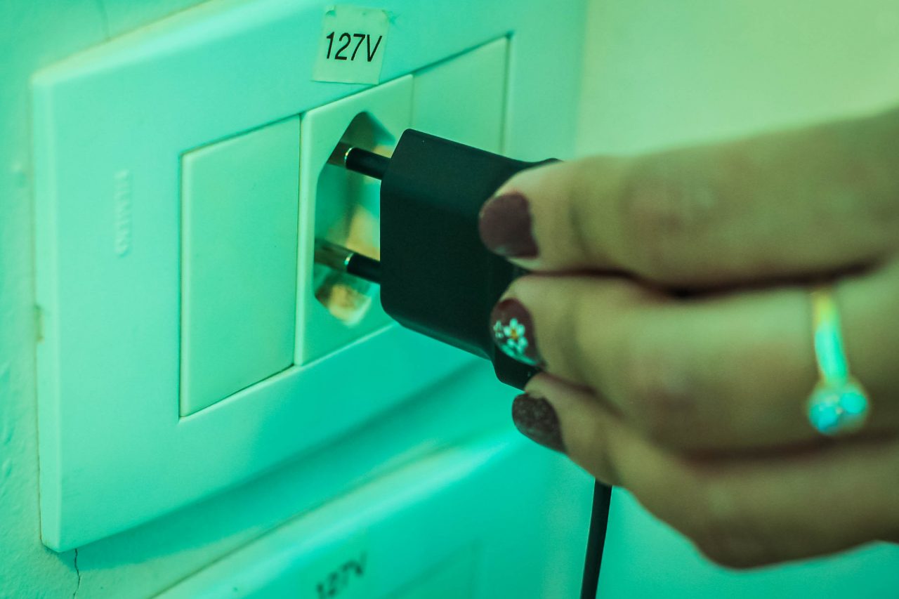 60% DOS PLUGS DE ENERGIA FISCALIZADOS NO ESTADO APRESENTAM IRREGULARIDADES, AFIRMA IPEM - News Rondônia
