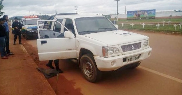 TRIO É PRESO EM GUAJARÁ-MIRIM COM CAMINHONETE FURTADA DE PORTO VELHO - News Rondônia