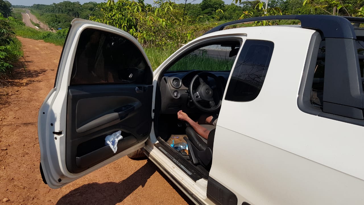 URGENTE: HOMEM É ENCONTRADO MORTO DENTRO DE CARRO ÀS MARGENS DA BR 364 - News Rondônia