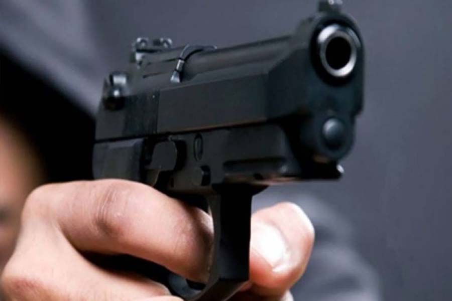 Rendida por ladrões armados na porta de casa quando voltava do trabalho, mulher é ameaçada e tem motoneta roubada - News Rondônia