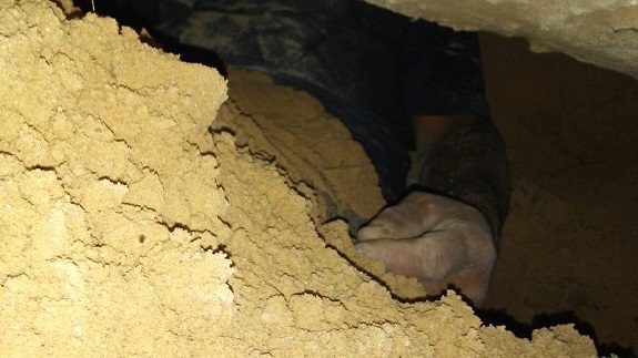 HOMEM FICA PRESO EM BURACO QUE CAVOU PARA ESPIONAR EX-MULHER - News Rondônia