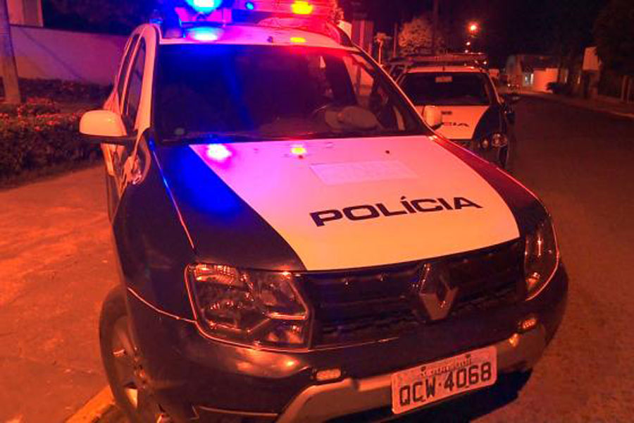 Travestis se unem e quebram braço de cliente caloteiro no meio de avenida - News Rondônia