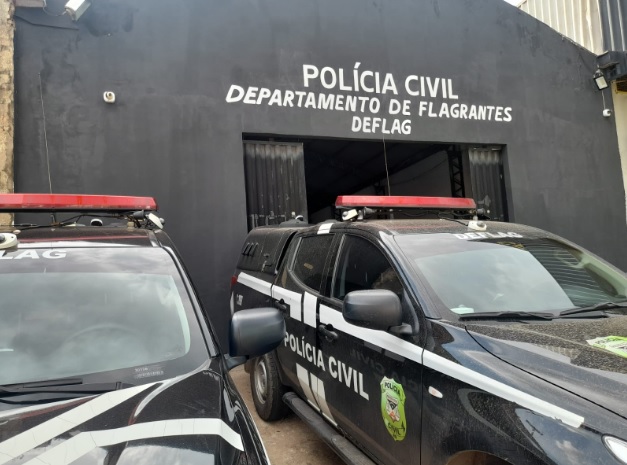 NA CINTURA - Empresário é preso com pistola após sofrer acidente de moto - News Rondônia