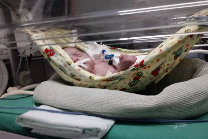 Pais de bebês e recém-nascidos devem ficar atentos quanto a contaminação pelo vírus sincicial respiratório no período chuvoso - News Rondônia