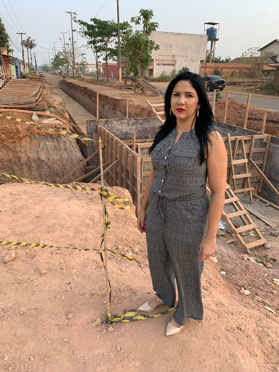 APÓS COBRANÇAS DE CRISTIANE LOPES, PREFEITURA ANUNCIA QUE IRÁ FINALIZAR O ASFALTAMENTO DO CONCEIÇÃO - News Rondônia