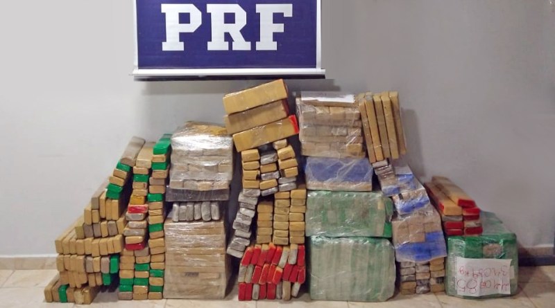 TRÁFICO DE DROGAS: QUASE 400 QUILOS DE MACONHA SÃO APREENDIDOS PELA PRF EM JI-PARANÁ - News Rondônia
