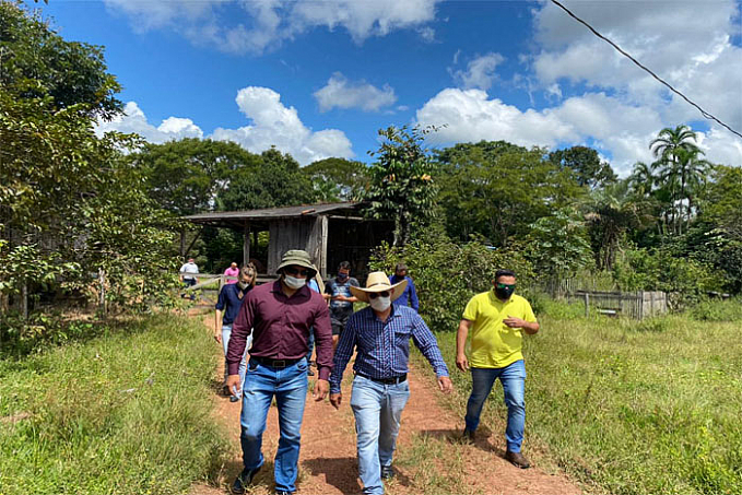 Autoridades de Ariquemes visitam SEMAGRI de Rolim de Moura para conhecer programas de fortalecimento da agricultura - News Rondônia