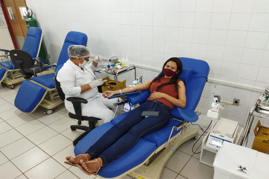 Servidores municipais doam sangue e contribuem com o estoque de bolsas da Fhemeron - News Rondônia