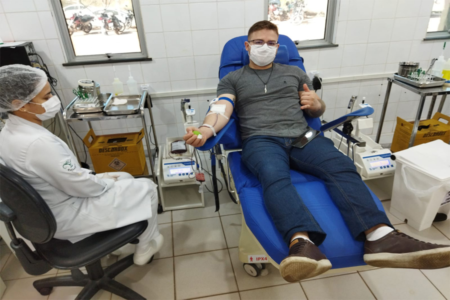 Servidores municipais doam sangue e contribuem com o estoque de bolsas da Fhemeron - News Rondônia