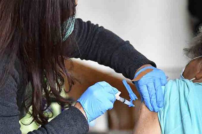 Por que algumas pessoas pegam Covid-19 no intervalo entre a 1ª e a 2ª dose da vacina? - News Rondônia