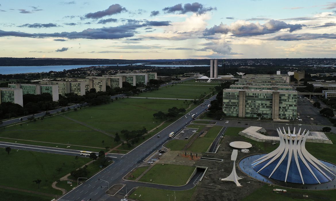 Reforma abrange Três Poderes da União, de estados e de municípios - News Rondônia