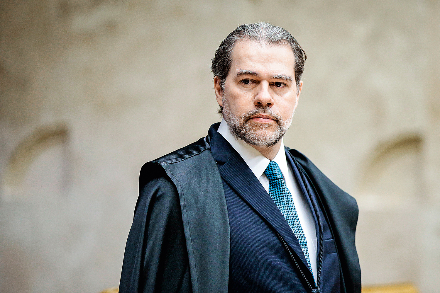 TOFFOLI DISPENSA PRIVILÉGIO E AGUARDA UMA HORA NA FILA PARA VOTAR - News Rondônia
