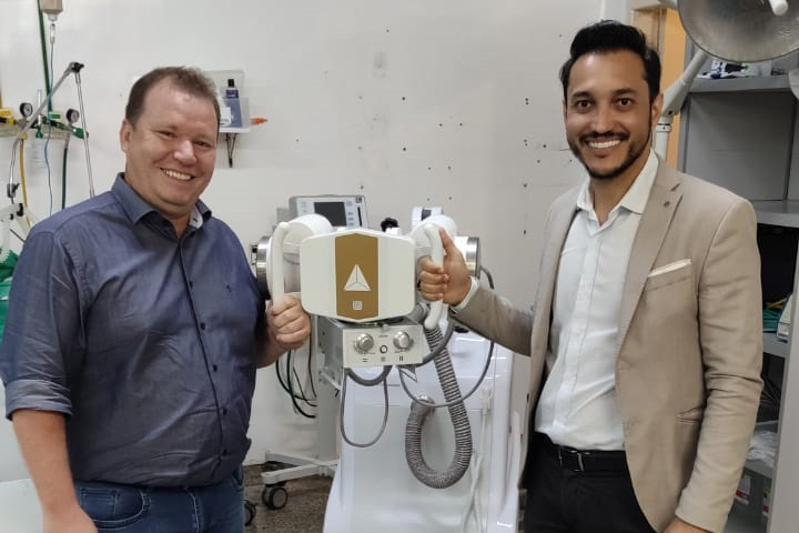 DR. NEIDSON ENTREGA APARELHO DE RAIO-X PORTÁTIL PARA EQUIPAR UTI DO JOÃO PAULO II - News Rondônia