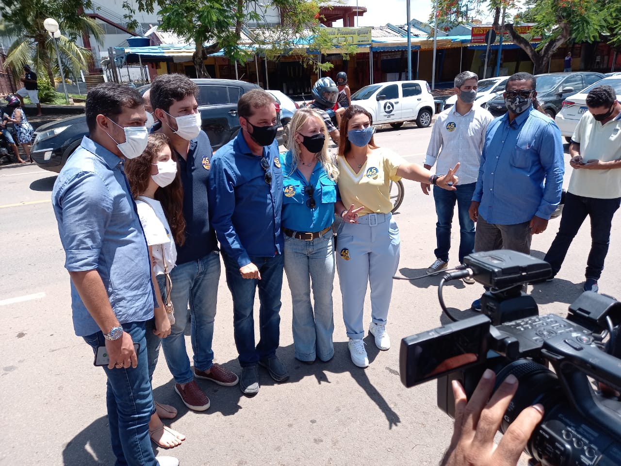 Candidato a REELEIÇÃO, Dr. Hildon Chaves votou na manhã desse domingo na escola Estadual Carmela Dutra - News Rondônia