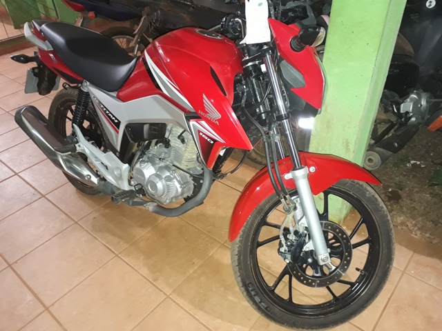 APÓS ROUBAR MOTO COM RASTREADOR, CRIMINOSOS ABANDONAM VEÍCULO EM BECO NO BAIRRO MATO GROSSO - News Rondônia