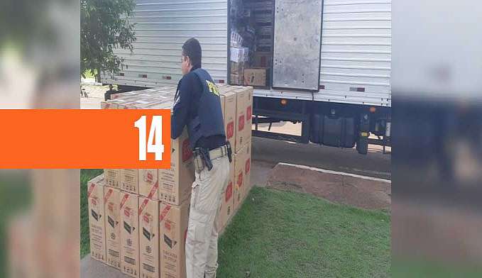 EM PIMENTA BUENO, PRF PRENDE DUPLA COM 105 MIL CARTEIRAS DE CIGARRO - News Rondônia