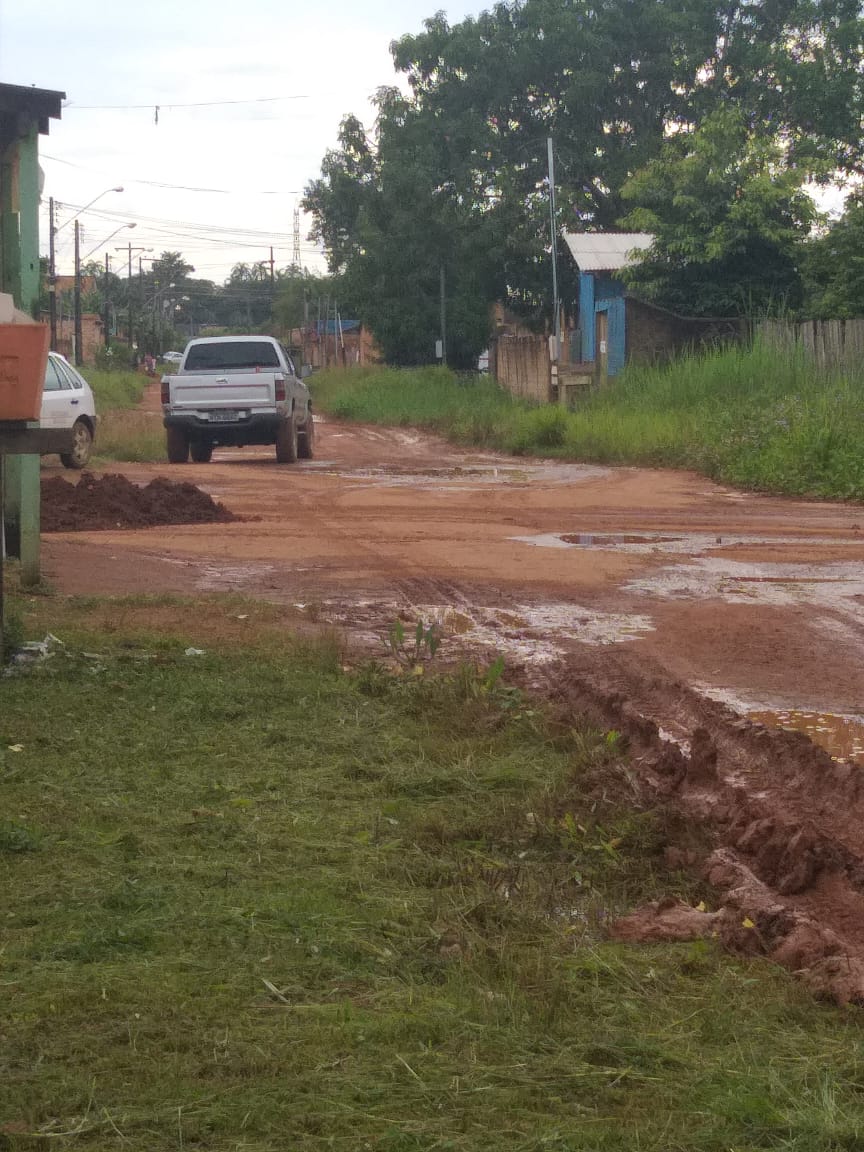 Prefeitura atende mais um pedido do vereador Marcio Pacele e realiza limpeza e cascalhamento em rua da zona Leste - News Rondônia