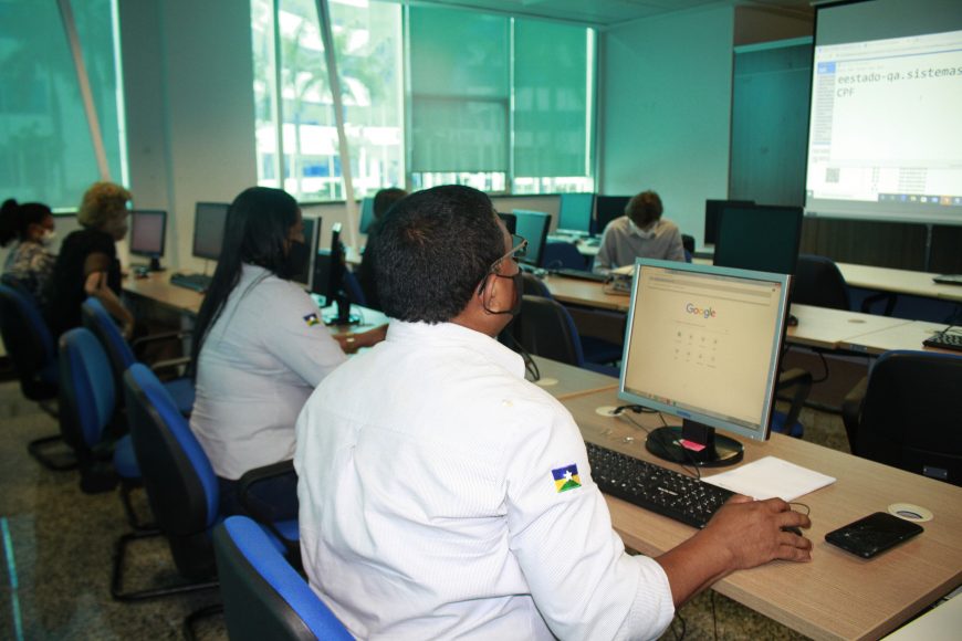Servidores são capacitados a utilizar novo modelo de certidão que vai dar celeridade a processos de aposentadoria - News Rondônia