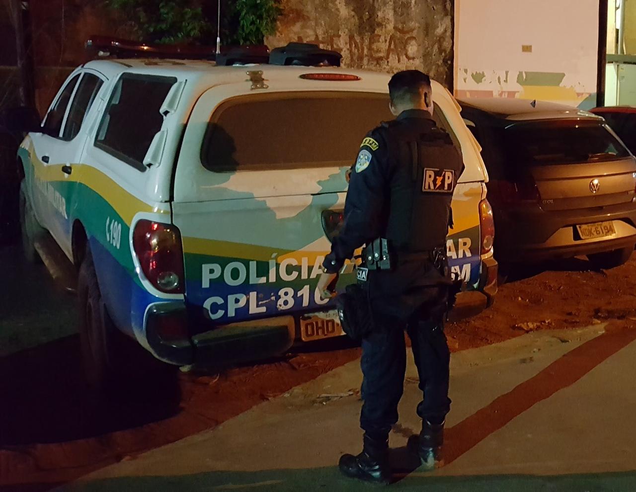 HOMEM É PRESO APÓS TENTAR MATAR MULHER À FACADAS E A MANTER EM CÁRCERE PRIVADO - News Rondônia