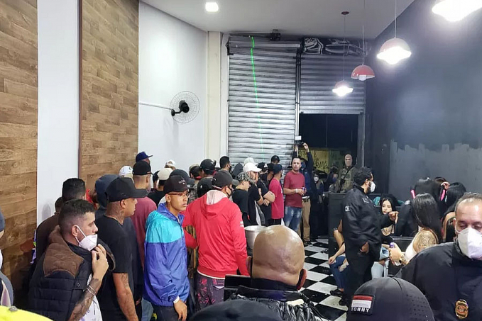 Blitz acaba com festa ilegal em barbearia que funciona como bar - News Rondônia
