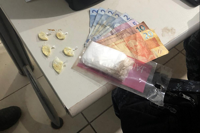 RUA DA FORTUNA - Força Tática do 9º BPM prende marginal com droga - News Rondônia