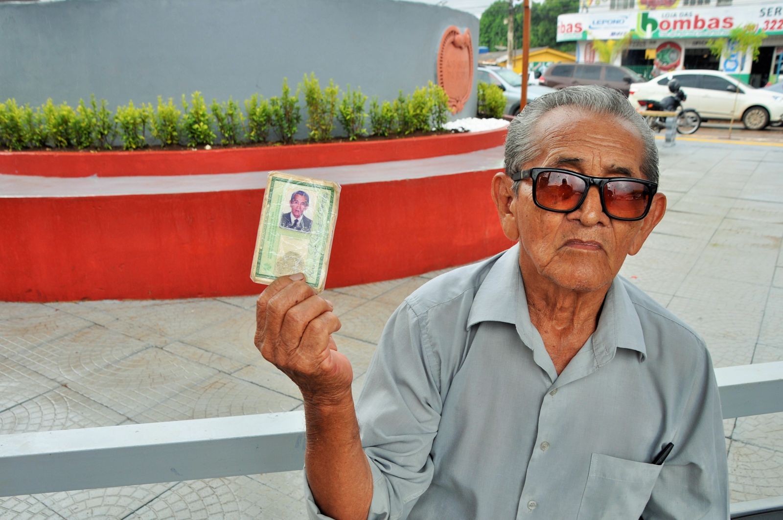 ALEKS PALITOT PARTICIPA DE INAUGURAÇÃO DA PRAÇA MEMORIAL DOS SERINGUEIROS - News Rondônia