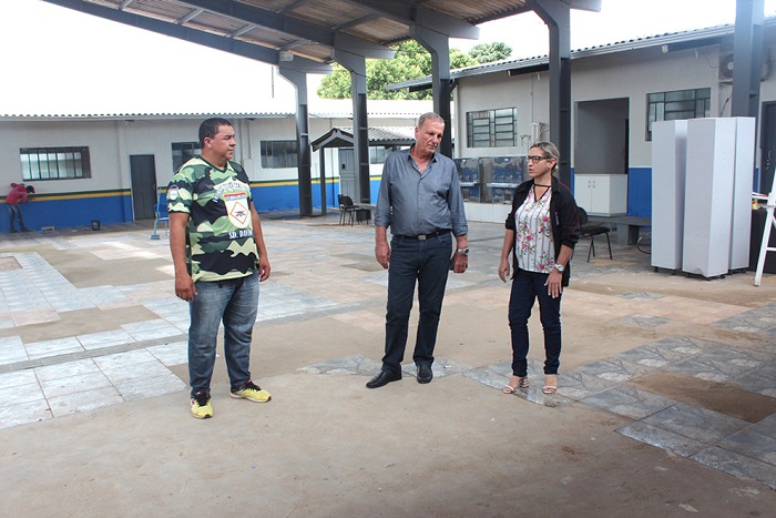 DEPUTADO ADELINO FOLLADOR ACOMPANHA REFORMA DO COLÉGIO TIRADENTES EM ARIQUEMES - News Rondônia
