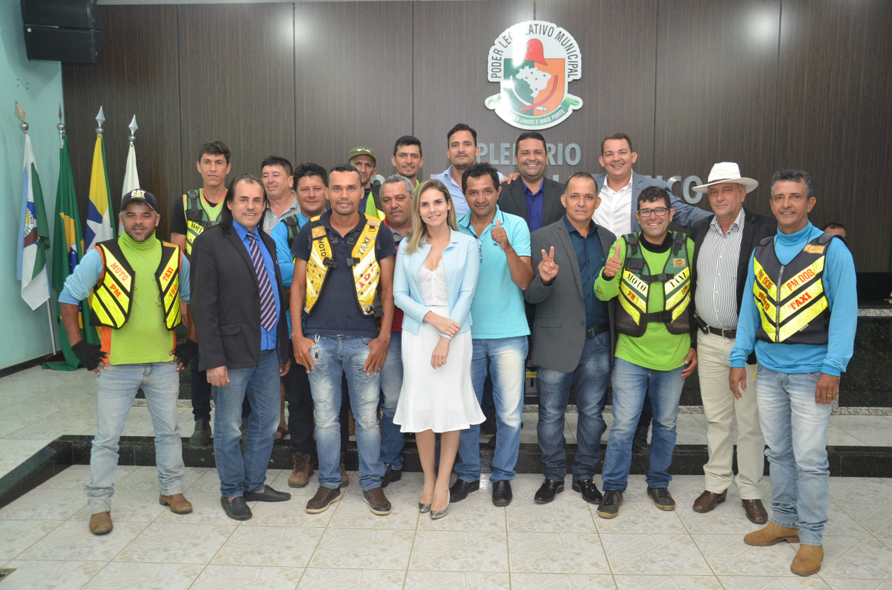 PRESIDENTE DA CÂMARA DE ARIQUEMES ARTICULA REGULAMENTAÇÃO DE MOTOTAXISTAS - News Rondônia