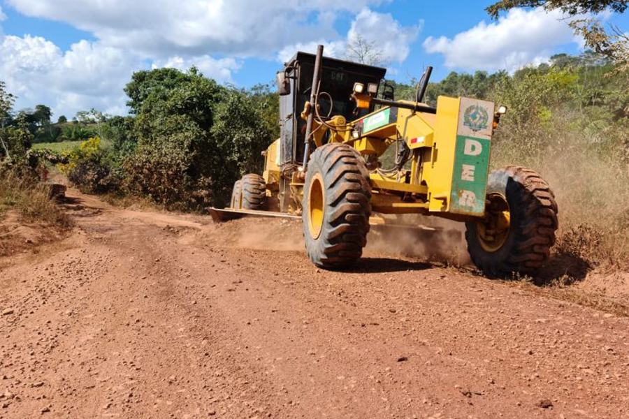 DER executa patrolamento na RO-482, entre a RO-133 e a BR-364, em Espigão DOeste - News Rondônia