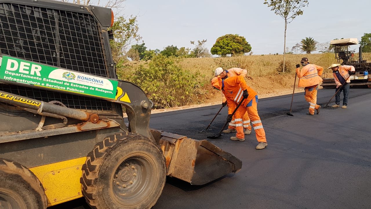 RECUPERAÇÃO - Projeto Gestão na Estrada avança com economia e agilidade na recuperação da malha viária do sudeste de Rondônia - News Rondônia