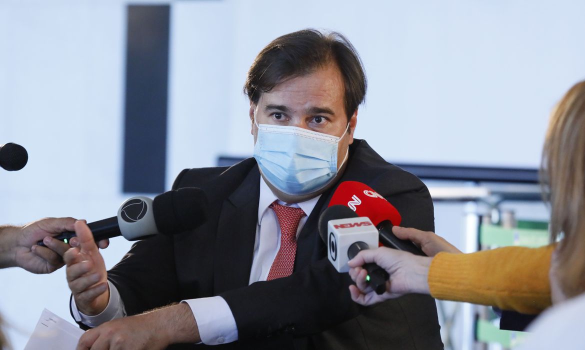 RODRIGO MAIA DEFENDE DEBATE SOBRE REDUÇÃO DE SALÁRIO DE SERVIDORES FEDERAIS - News Rondônia