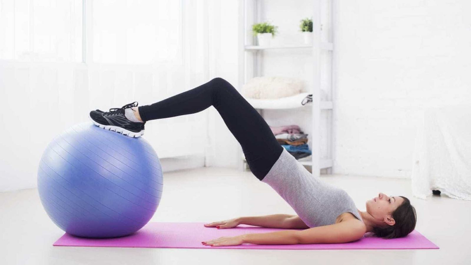 SEIS EXERCÍCIOS DE PILATES PARA PREVENIR DORES NAS COSTAS - News Rondônia