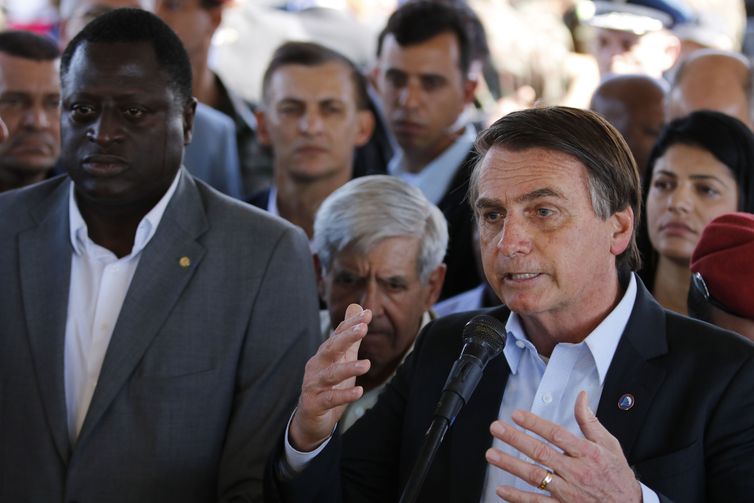 BOLSONARO DEFENDE REDUÇÃO DA CARGA TRIBUTÁRIA - News Rondônia