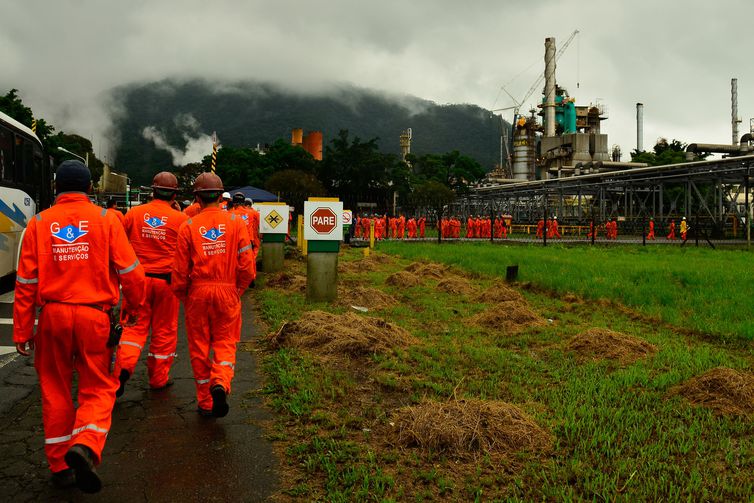 PETROBRAS REDUZ PREÇO DA GASOLINA EM 1,38% NAS REFINARIAS - News Rondônia