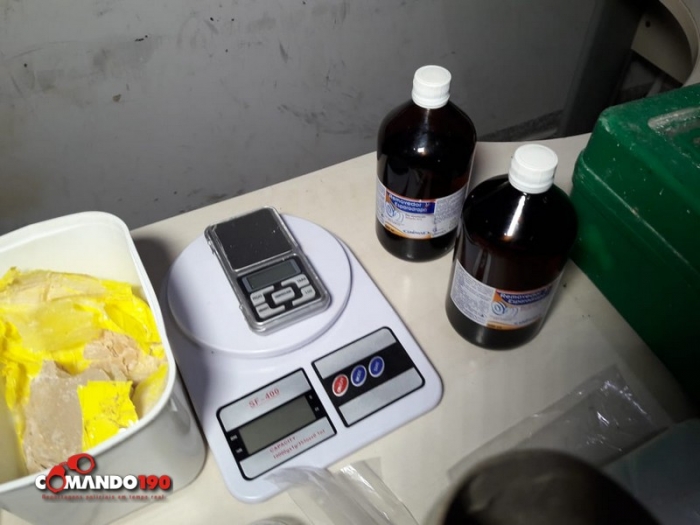 POLÍCIA MILITAR FECHA MAIS UMA BOCA DE FUMO EM RESIDENCIAL - News Rondônia