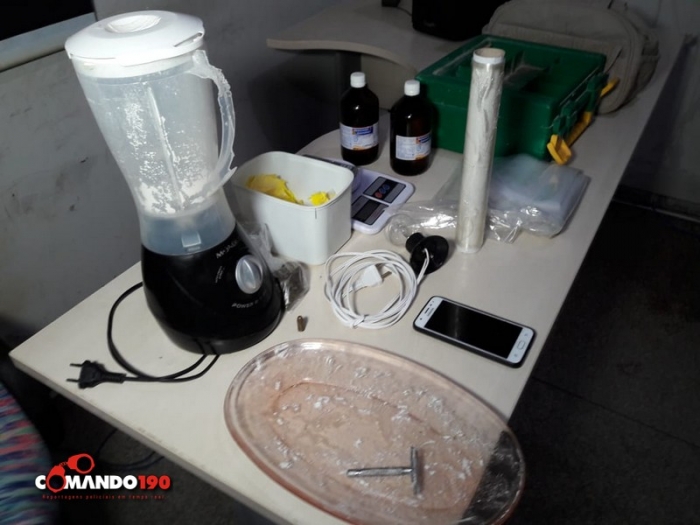 POLÍCIA MILITAR FECHA MAIS UMA BOCA DE FUMO EM RESIDENCIAL - News Rondônia