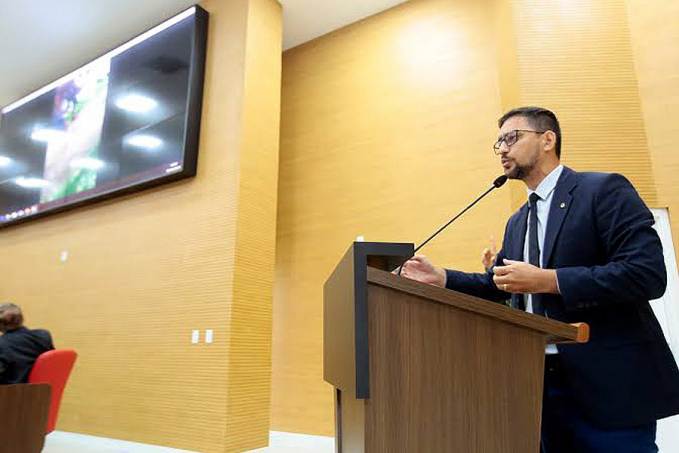 Deputado Anderson parabeniza atuação das polícias penal e militar que resultou na recaptura de três apenados que fugiram do presídio de Ariquemes - News Rondônia