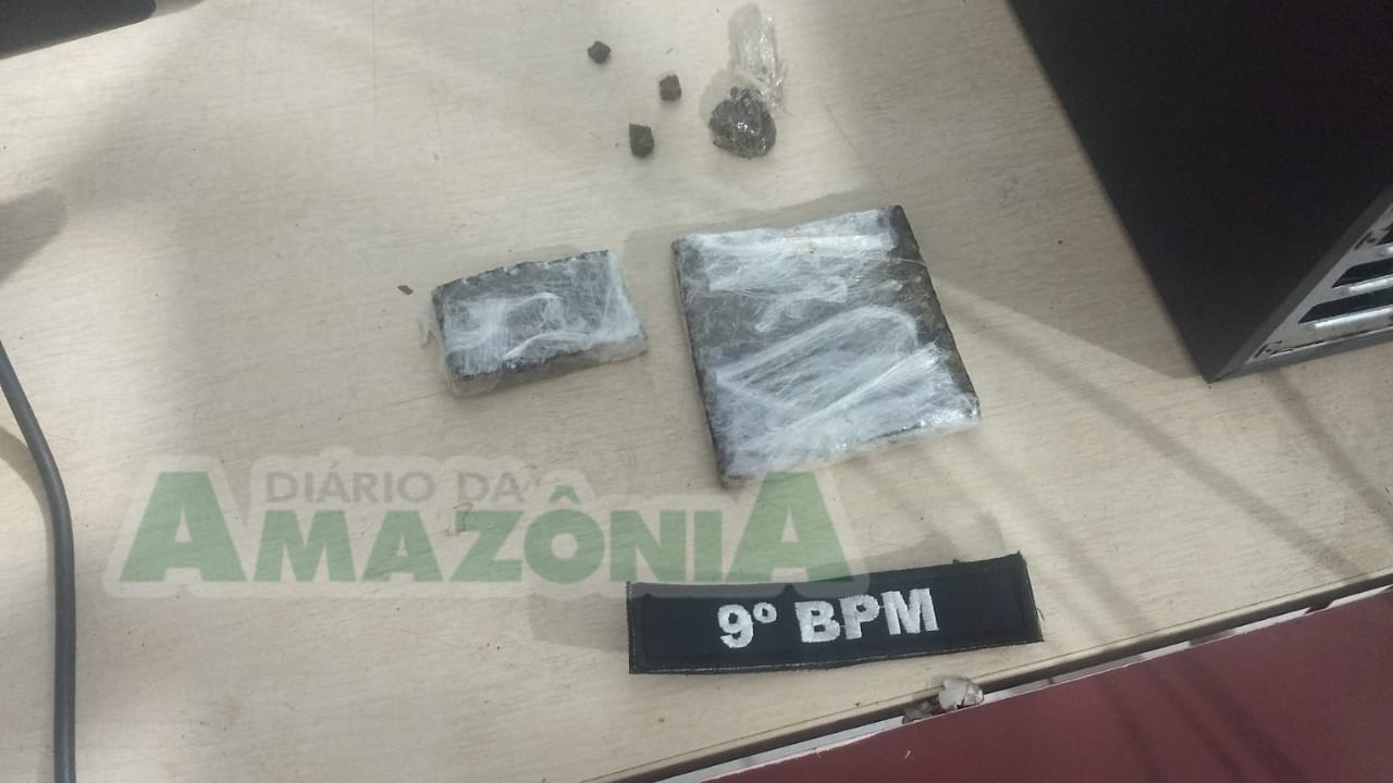 JOVEM É PRESA COM DROGAS DENTRO DE ÔNIBUS COLETIVO NA CAPITAL - News Rondônia