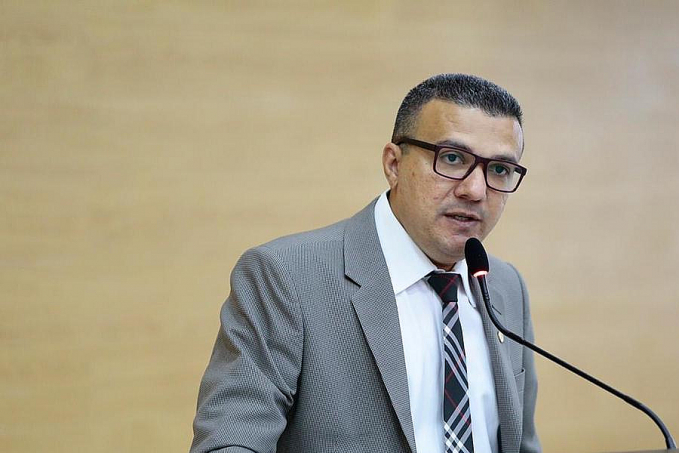 Deputado Alex Silva destina emenda no valor de R$ 150 mil para reforma na Escola 21 de Abril - News Rondônia