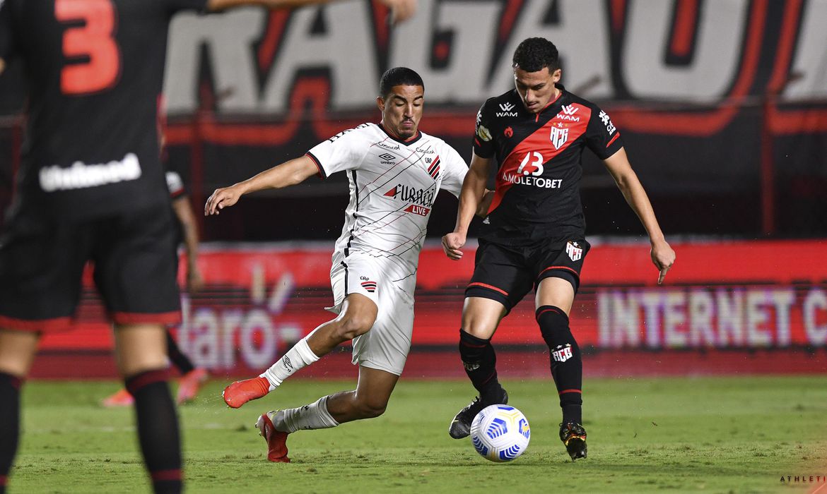Athletico-PR segura Atlético-GO fora de casa e segue na Copa do Brasil - News Rondônia