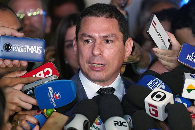 Vice da Câmara diz que Bolsonaro invadiu competência do Congresso ao editar decretos sobre armas - News Rondônia