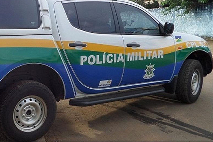 TRANCADAS - Mãe com duas crianças são mantidas reféns durante roubo a residência na zona leste - News Rondônia