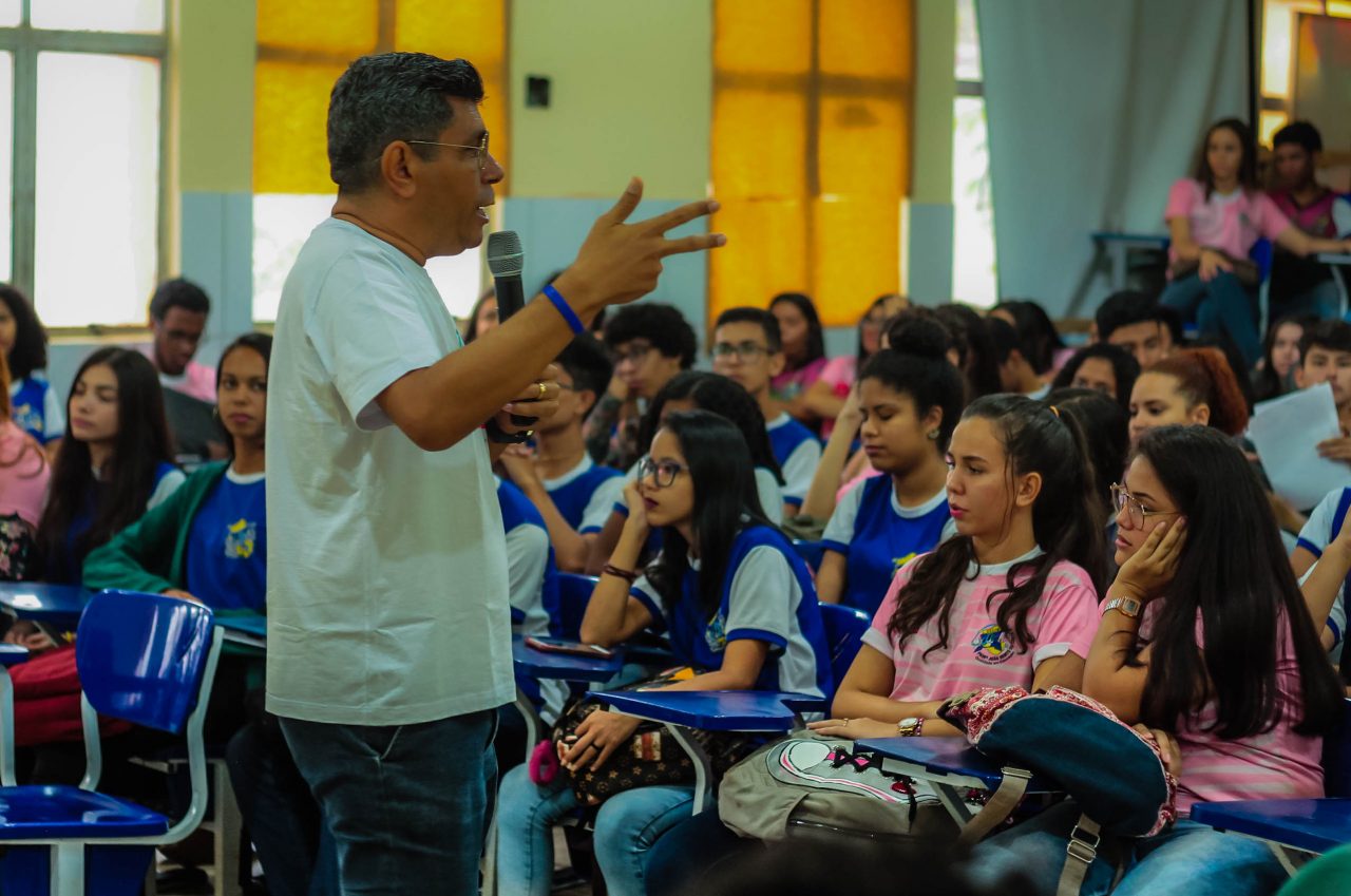 SETEMBRO AMARELO: EM PROJETO JOVENS PELA VIDA, ALUNOS DA ESCOLA JOÃO BENTO SÃO INCENTIVADOS: VOCÊS VIVERÃO ATÉ OS 90 ANOS - News Rondônia