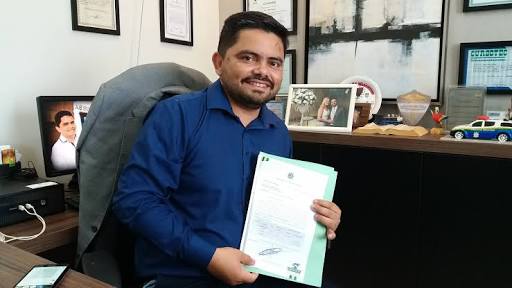 EMENDA DO DEPUTADO JESUÍNO GARANTE FARDAMENTO PARA ALUNOS E REFORMA EM ESCOLA DE JI-PARANÁ - News Rondônia