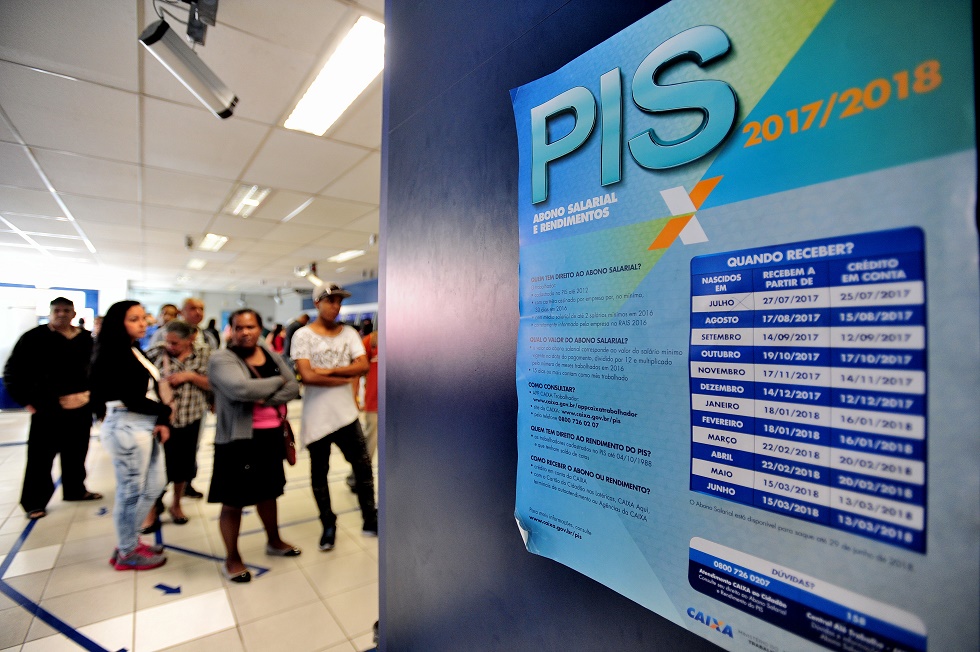 CERCA DE 8,8 MILHÕES DE COTISTAS DO PIS COM MENOS DE 60 ANOS SACARAM O BENEFÍCIO - News Rondônia