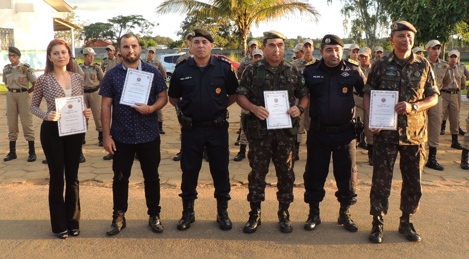 JUÍZA RECEBE TÍTULO DE AMIGO DA POLÍCIA MILITAR DE RONDÔNIA APÓS RECURSO DE AÇÃO ATENDER PROJETO DE VÍDEO-MONITORAMENTO - News Rondônia