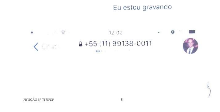 PROTESTO: EX-NAMORADA RESPONDE EDUARDO BOLSONARO COM TOPLESS - News Rondônia