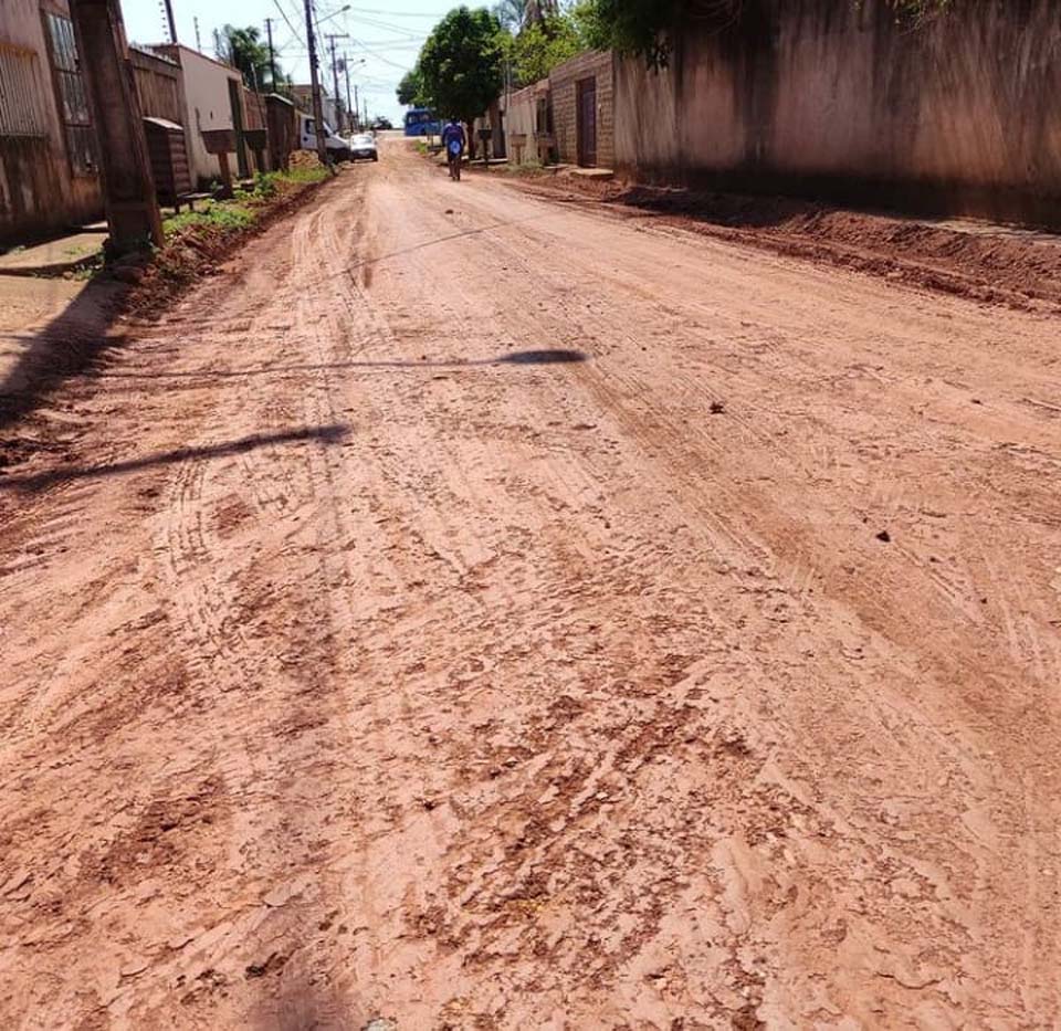 Prefeitura de Porto Velho começa a encascalhar ruas do Bairro Aponiã após pedido de Edwilson Negreiros - News Rondônia